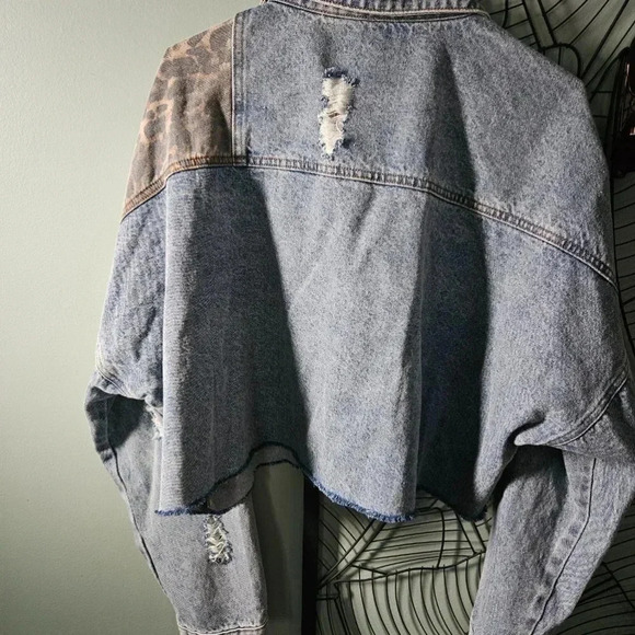 Unique Plus Size Oversized Animal Print Distressed Blue Denim Crop Jacket - NWT - Picture 4 of 14